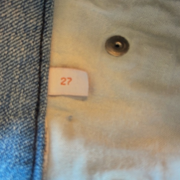 History Iceberg - Y2K PePeLe Pew embroidered on patchwork jeans - size 27” - Picture 7 of 7